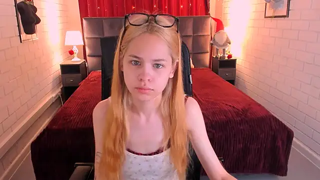 UliaNeer online show from 07-16-26, 05:13