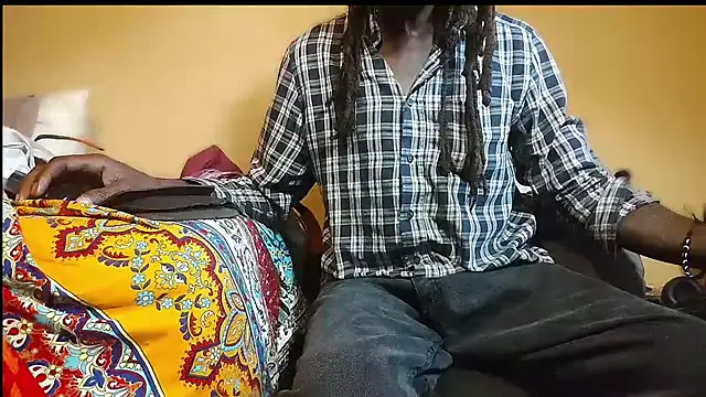 EYEzIAM online show from 09-13-25, 01:11