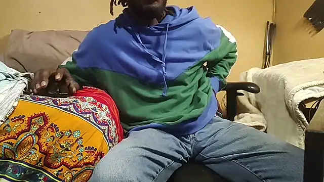 EYEzIAM online show from 10-11-25, 09:02