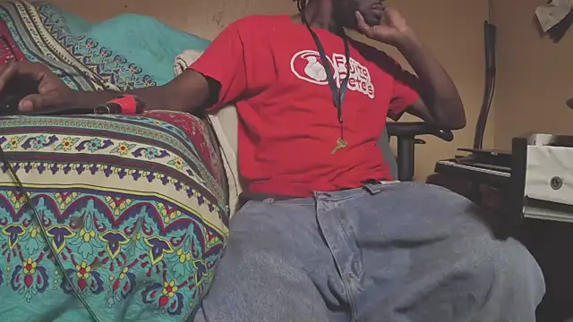 EYEzIAM online show from 11-19-25, 08:03