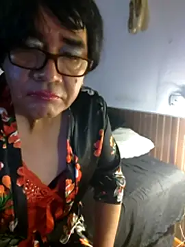 Monitraves online show from 03-25-26, 01:44