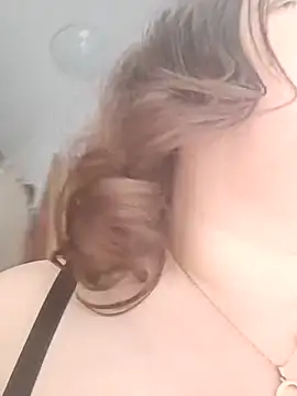 Snapshot of Feuchtekitty92@xh chatting on 09-24-25, 07:12 Feuchtekitty92xh online show from 09-24-25, 07:12