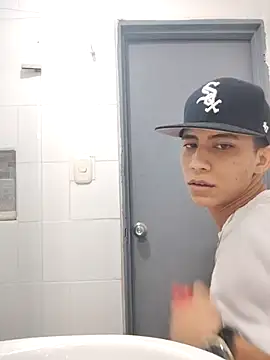 Snapshot of Davig4 chatting on 11-03-25, 01:56 Davig4 online show from 11-03-25, 01:56