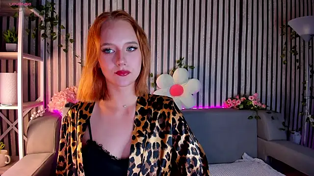 Casey Sweeet online show from 07-06-26, 11:51