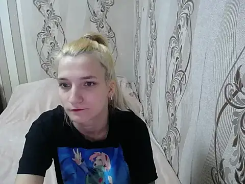 Snapshot of AlissaClark chatting on 11-20-25, 09:58 AlissaClark online show from 11-20-25, 09:58