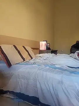 Nesch82 online show from 04-26-26, 04:32