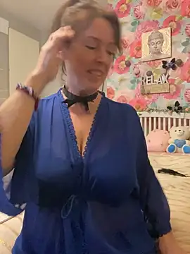 Sassylady online show from 12-21-25, 09:22