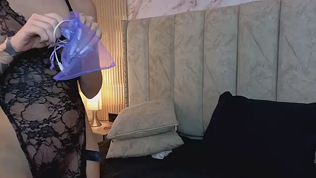 AnastasiaColeman online show from 04-25-26, 07:55