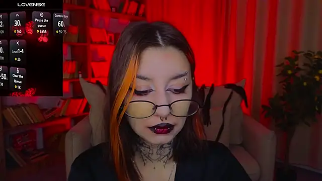 Mistress  Marcelline online show from 04-12-26, 01:21