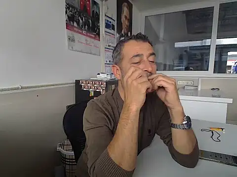 rafasilva3535 online show from 10-04-25, 11:52