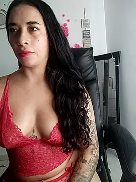 Snapshot of Valenn_fernandez chatting on 07-10-26, 10:12 Valenn fernandez online show from 07-10-26, 10:12