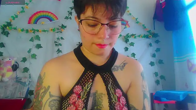 Mitsuha gate online show from 12-17-25, 02:34