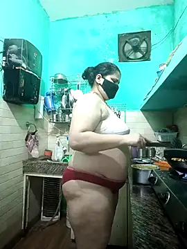 Snapshot of Kaja1919 chatting on 10-03-25, 05:21 Kaja1919 online show from 10-03-25, 05:21