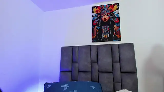 Snapshot of abby_jones2 chatting on 10-28-25, 03:32 abby jones2 online show from 10-28-25, 03:32