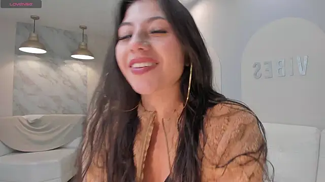 Snapshot of EsmeraldaGrace1 chatting on 10-04-25, 03:15 EsmeraldaGrace1 online show from 10-04-25, 03:15