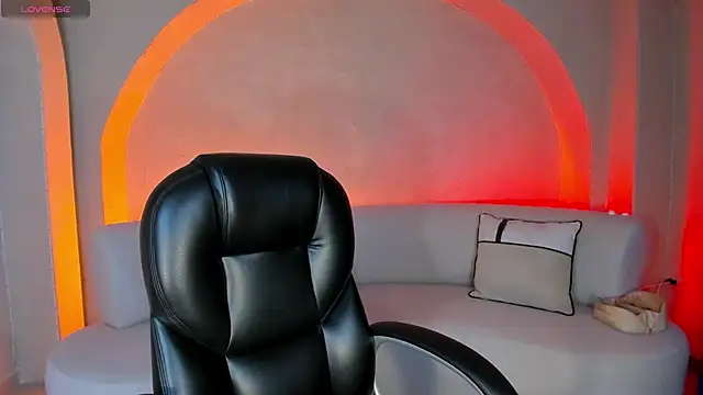 SophieHouston  online show from 10-25-25, 04:53