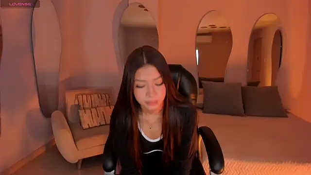 SophieHouston  online show from 07-03-26, 03:13