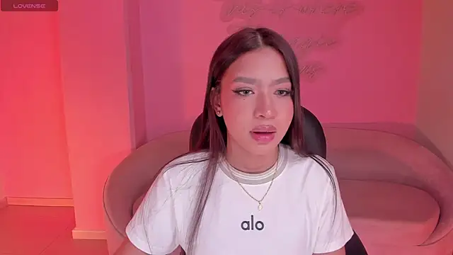 SophieHouston  online show from 07-10-26, 02:05