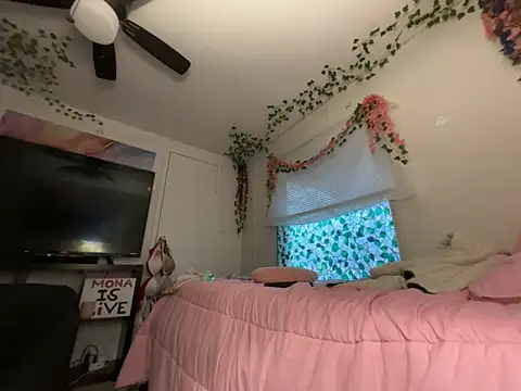 moan4mona online show from 04-28-26, 12:42