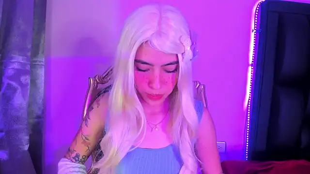 ValkaGrecco online show from 11-02-25, 02:58