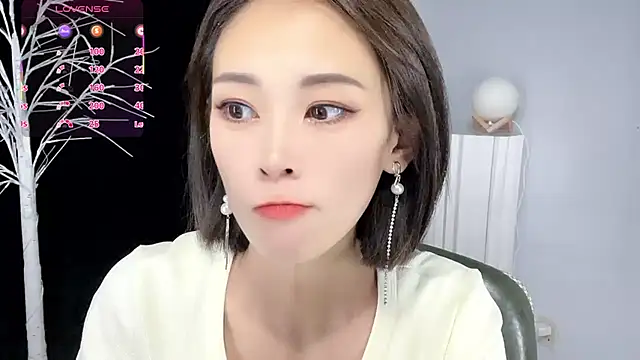 xiaoyue8888 online show from 10-02-25, 02:29