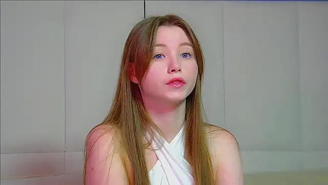 KeiraAsti online show from 10-07-25, 06:16