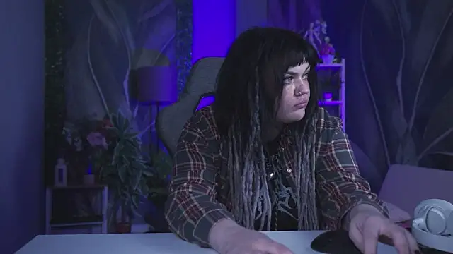 MaryHarrys online show from 03-25-26, 02:28