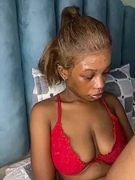 Snapshot of Caramel_Mellow chatting on 01-15-26, 10:46 Caramel Mellow online show from 01-15-26, 10:46