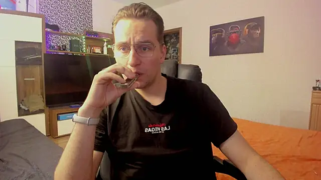 Snapshot of romiosabrino chatting on 05-12-26, 02:47 romiosabrino online show from 05-12-26, 02:47