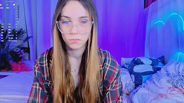 -CindyLou online show from 11-30-25, 05:33