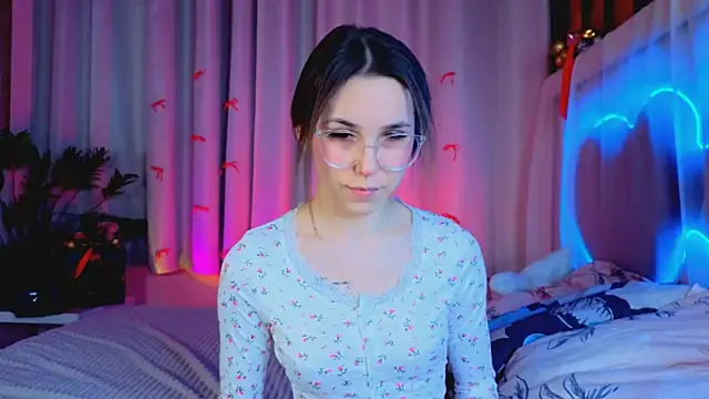 -CindyLou online show from 01-07-26, 05:32