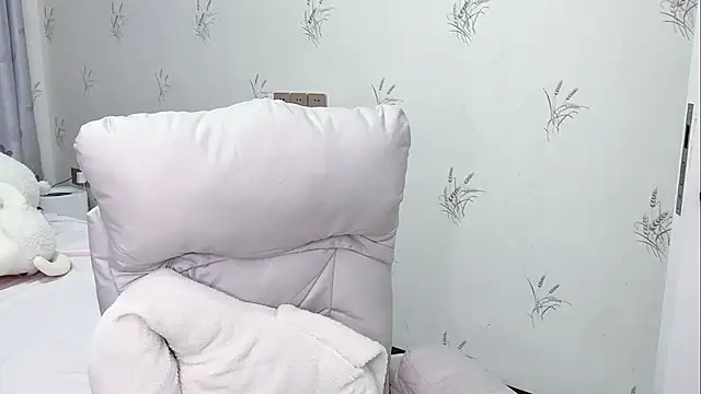 puppy-999 online show from 04-26-26, 12:36