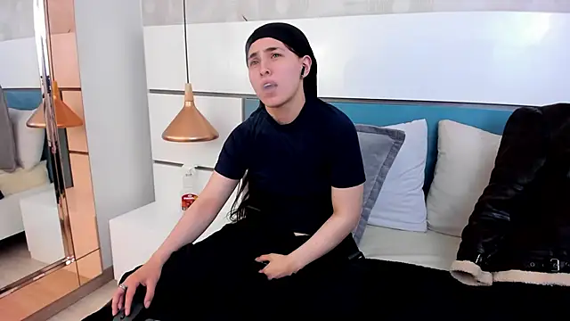 Ashkoreh online show from 04-20-26, 06:42