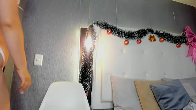 ximenanoah online show from 12-17-25, 01:50