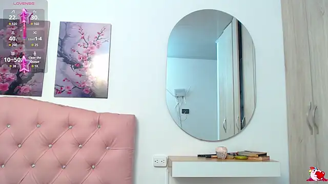 Snapshot of pinky_f00x chatting on 12-14-25, 09:30 pinky f00x online show from 12-14-25, 09:30