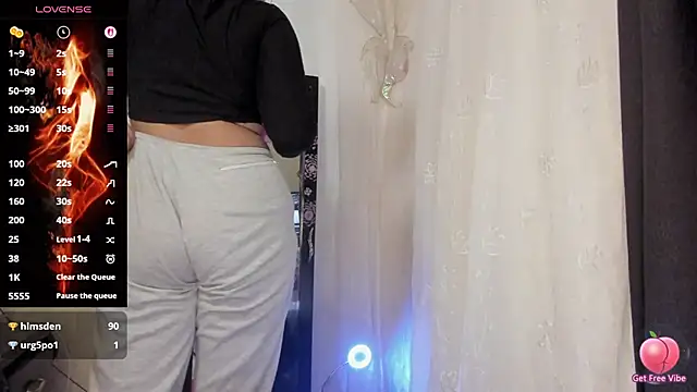 chloe kisses online show from 06-09-26, 11:33