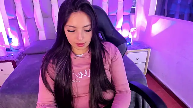 Adaara Rey online show from 10-25-25, 08:58