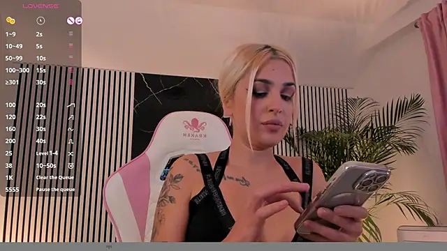 daisyblushh online show from 10-27-25, 07:40