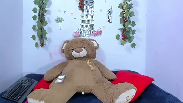 NataliaAndJulliam online show from 03-06-26, 05:59