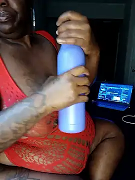 Thickkemzz41 online show from 11-05-25, 12:32