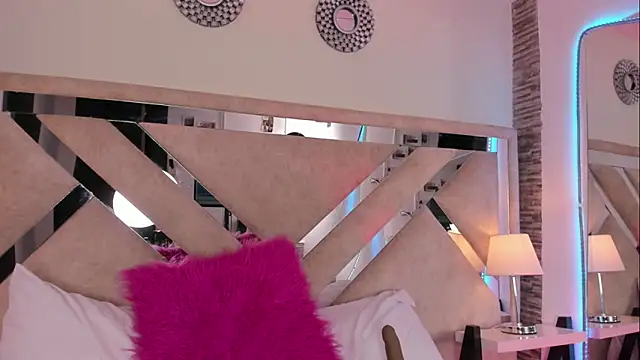 ximena vasquez8 online show from 04-27-26, 09:07