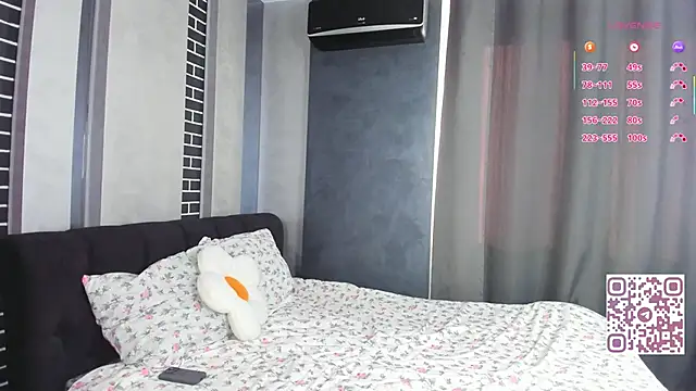 Snapshot of ElvinaRose chatting on 09-18-25, 03:41 ElvinaRose online show from 09-18-25, 03:41