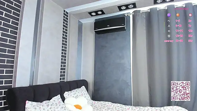 Snapshot of ElvinaRose chatting on 09-20-25, 03:40 ElvinaRose online show from 09-20-25, 03:40