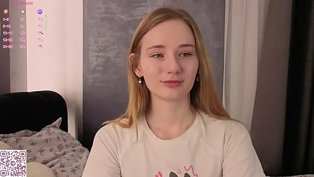 Snapshot of ElvinaRose chatting on 11-14-25, 02:10 ElvinaRose online show from 11-14-25, 02:10