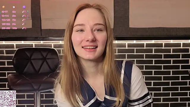 Snapshot of ElvinaRose chatting on 11-18-25, 02:17 ElvinaRose online show from 11-18-25, 02:17