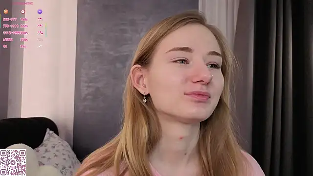 Snapshot of ElvinaRose chatting on 11-29-25, 02:03 ElvinaRose online show from 11-29-25, 02:03