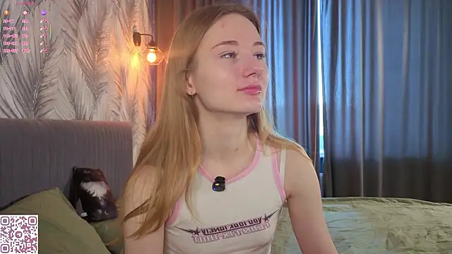 ElvinaRose online show from 03-19-26, 04:16