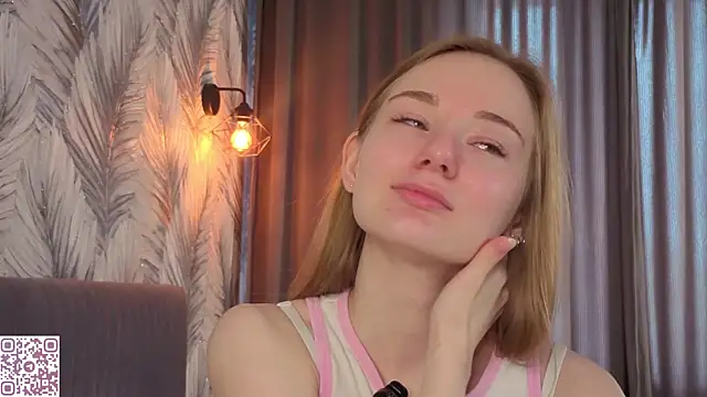ElvinaRose online show from 05-15-26, 04:30