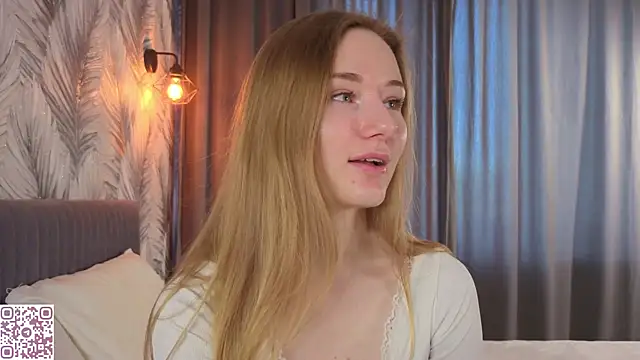 ElvinaRose online show from 05-16-26, 04:31