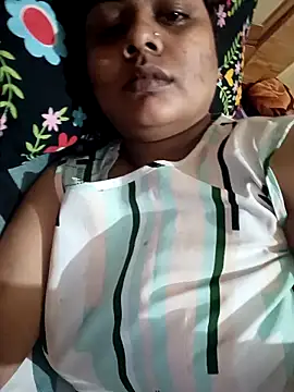 Snapshot of Cute_Amiya chatting on 09-18-25, 05:20 Cute Amiya online show from 09-18-25, 05:20